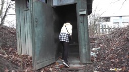 Abandoned Toilets screen cap #4